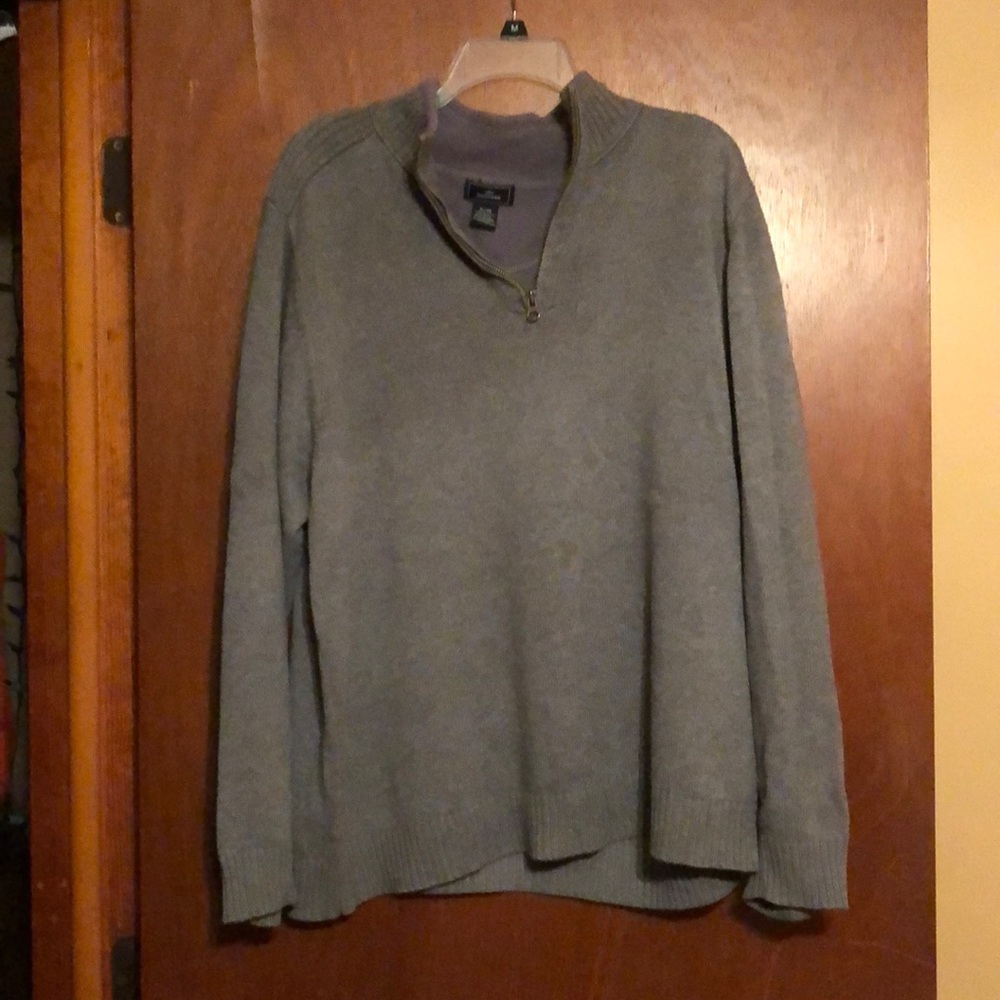 Dockers sweater